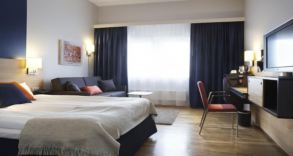 Quality Waterfront Hotell