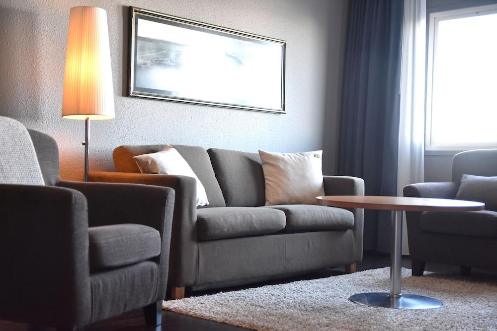 Quality Waterfront Hotell