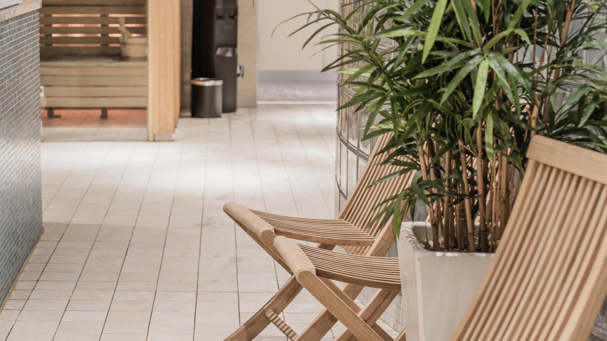 Quality Waterfront Hotell 4*